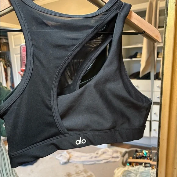 ALO Yoga Jet Black Sports Bra - Picture 4 of 7